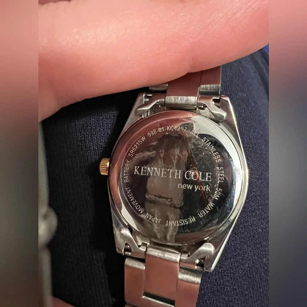 NWT Authentic Vintage Kenneth Cole 2-Tone Stainless Steel Watch w/Gold Accents - Picture 9 of 12